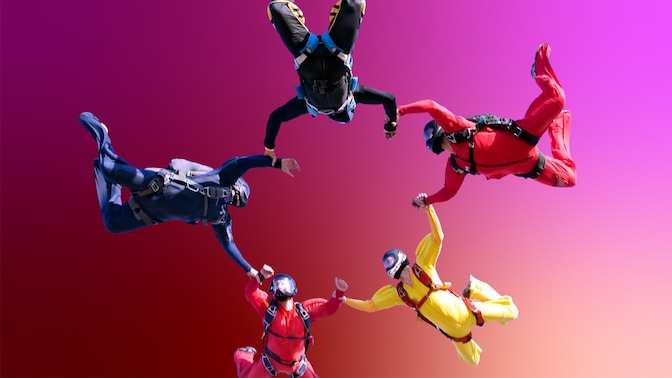 skydivers